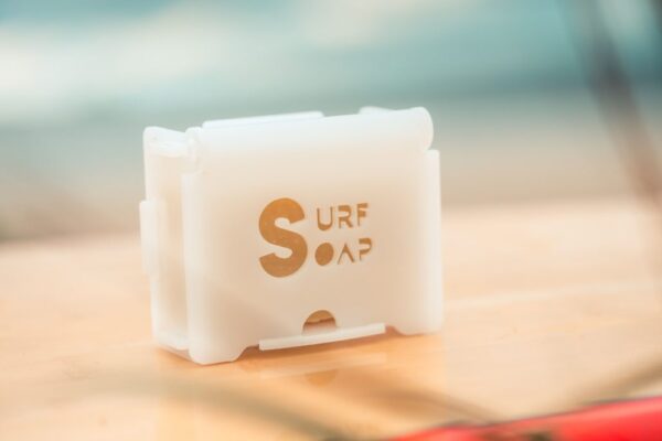 Surf Soap Keha ja juuste seep lemongrass and coriander sidrunhein ja koriander logo