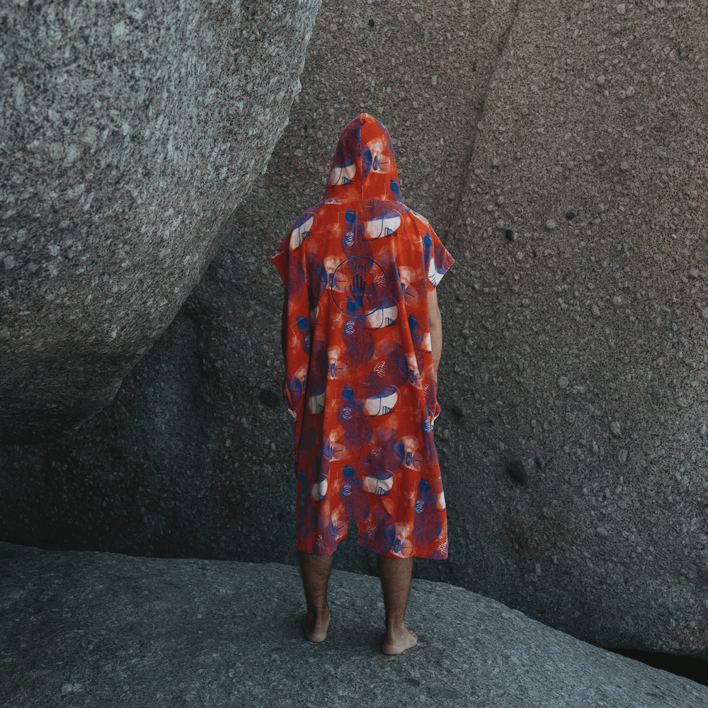 ION Surf Poncho Core Lumen punane 48260-7098 tagant seljas kaljudel