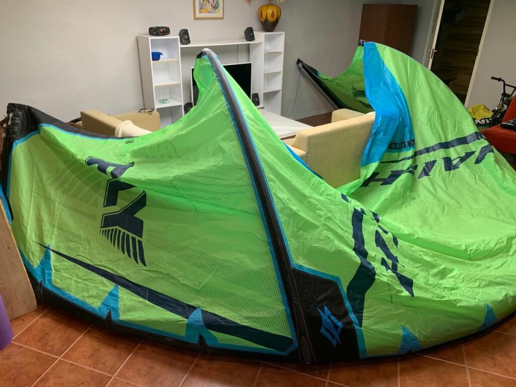 2017 Naish Fly 17m light wind kite vaikse tuule surfilohe lohe küljelt