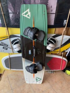 2019 Brunotti Youri Zoon pro 140cm lohesurfi twintip laud kasutatud