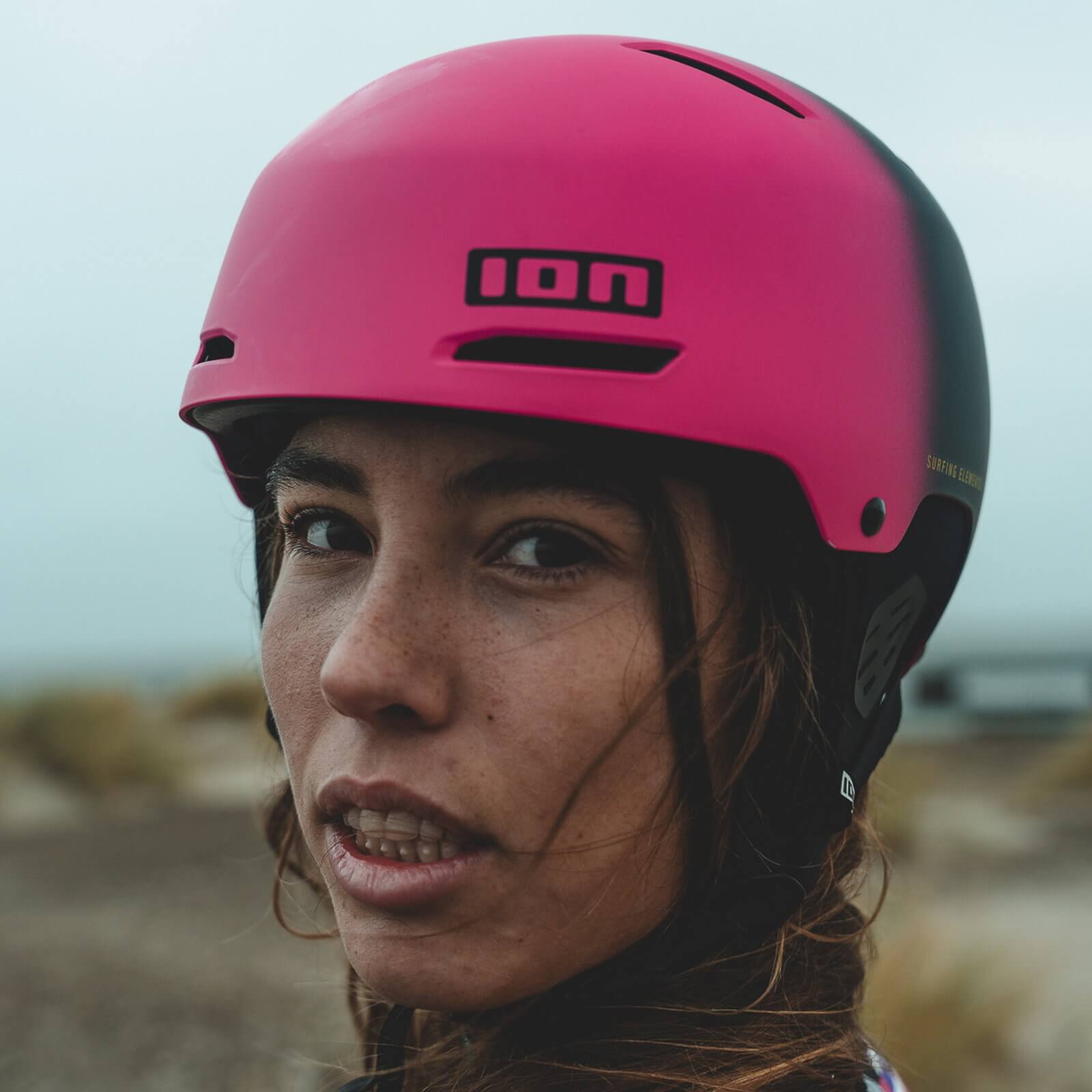 ION Slash Amp Helmet veespordi reguleeritav kiiver roosa 48250-7201 peas naisterahvast veespordi harrastajal